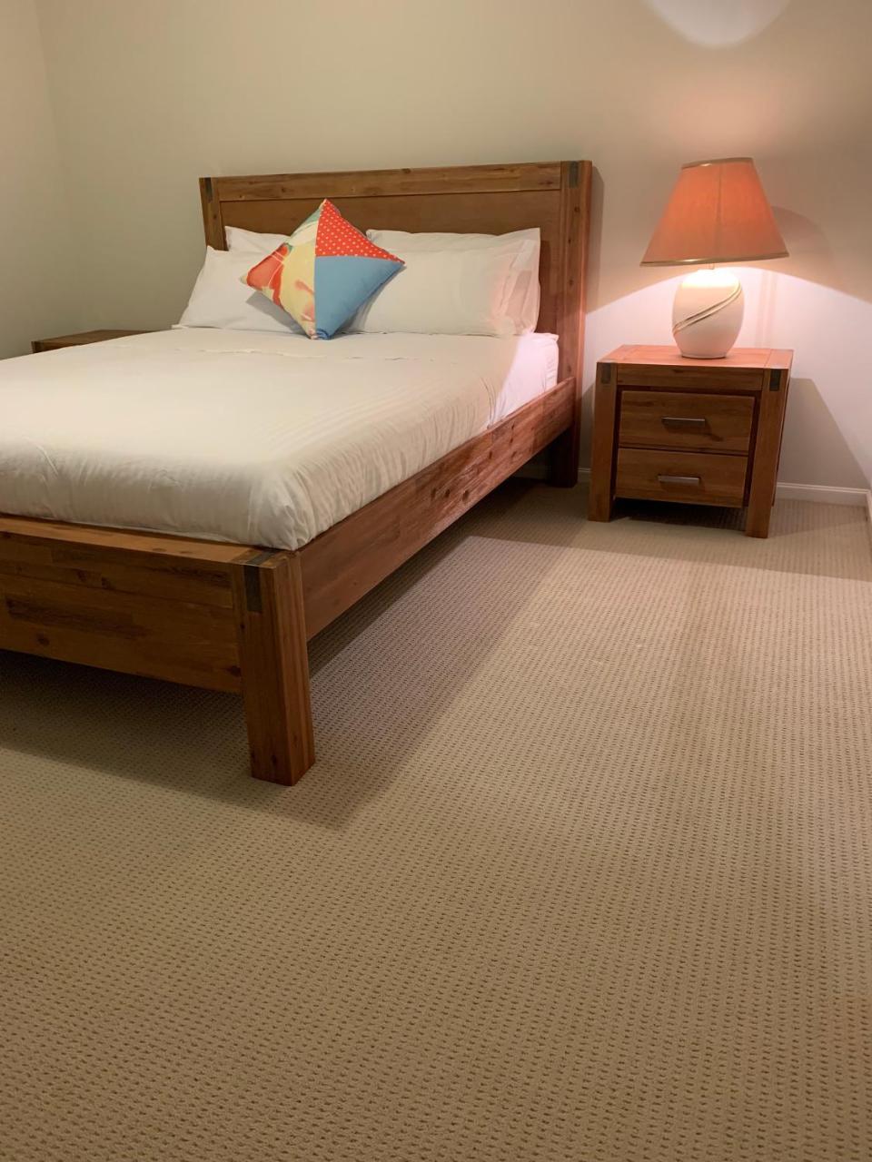 Apple House Truganina Apartment Ngoại thất bức ảnh
